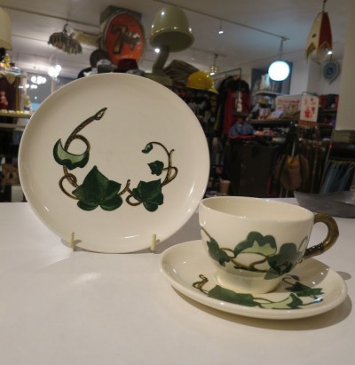 METLOX/hand paint cup and saucer
